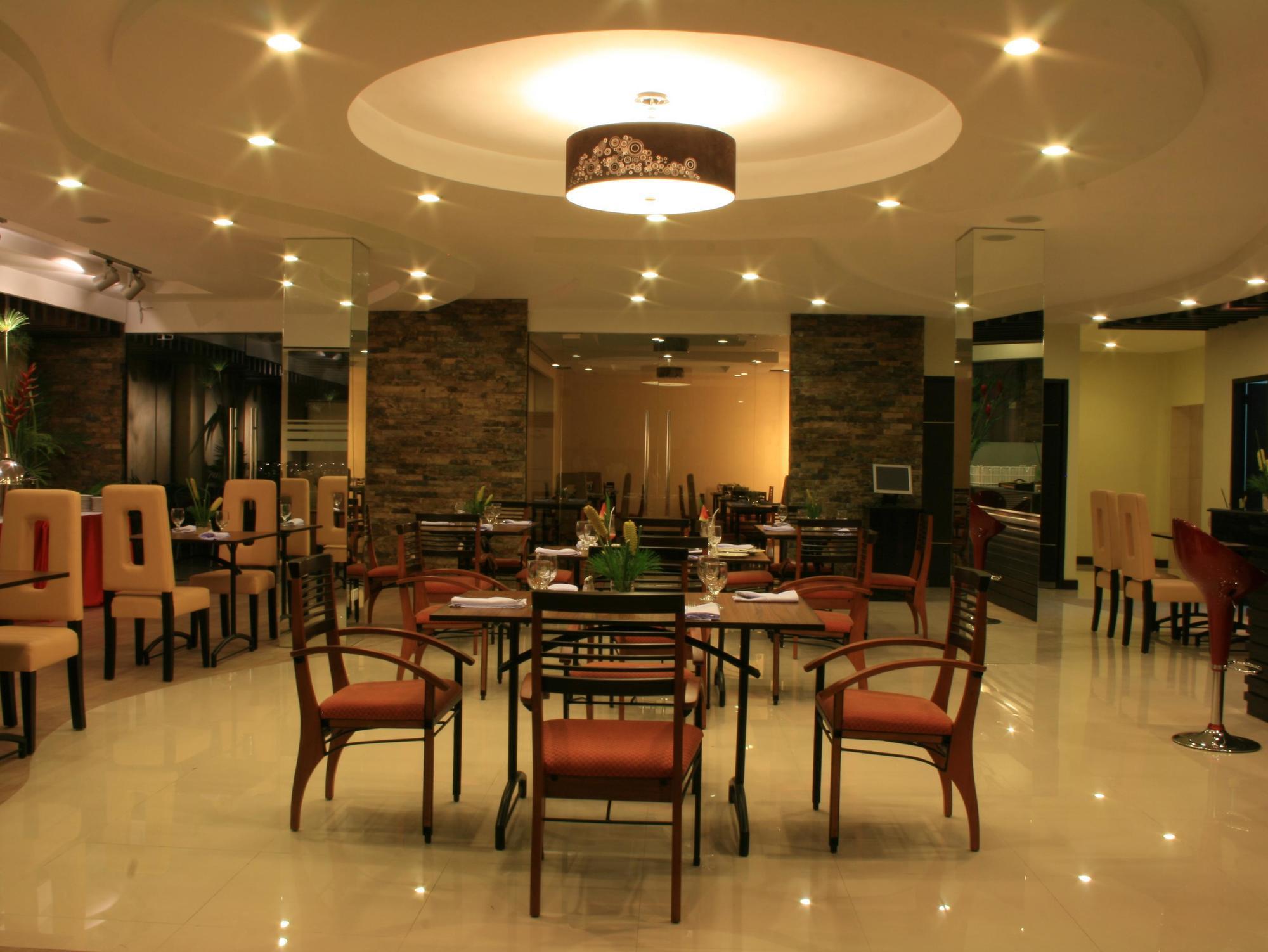 O Hotel Bacolod Exterior foto